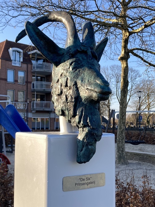 20250302 Ik sta te glimmen