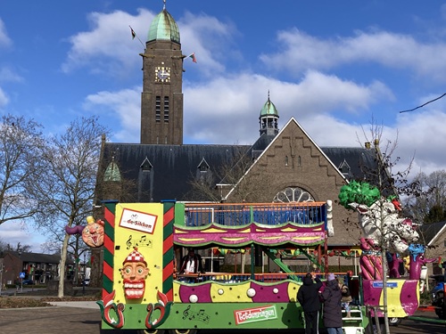 20260214 JACQUELINE WAAR IS DE VASELINE