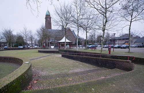 Willem Alexanderplein Teteringen omgetoverd van plein naar park (© Straatbeeld, 15 november 2022, tekst: Laura Vliek) Willem Alexanderplein Teteringen omgetoverd van plein naar park (© Straatbeeld, 15 november 2022, tekst: Laura Vliek)
